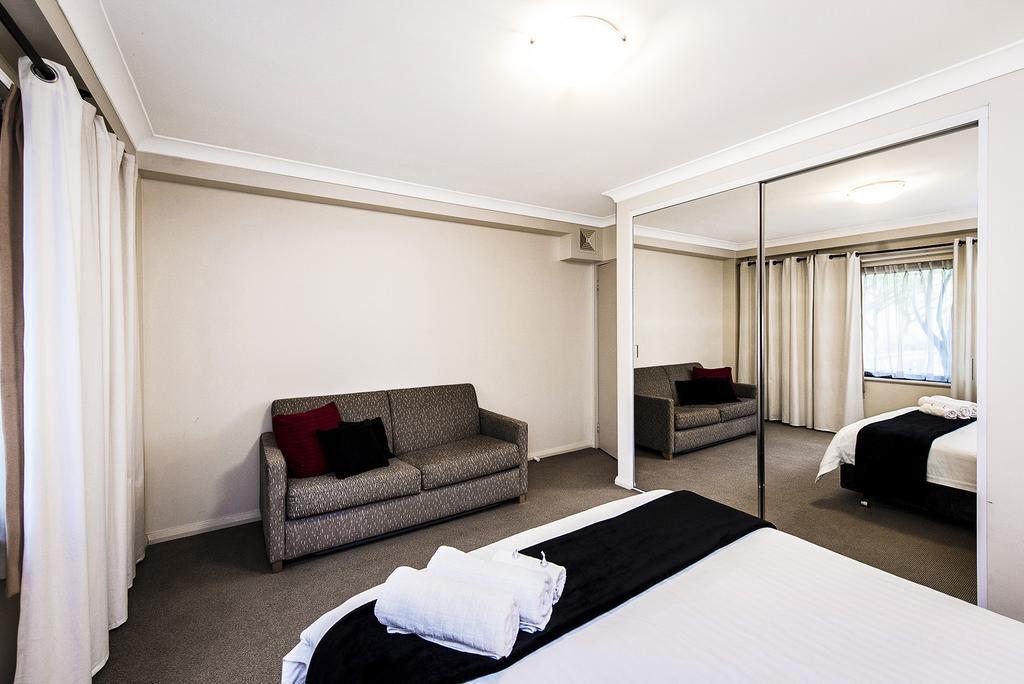 Airexec Apartments Perth Bagian luar foto