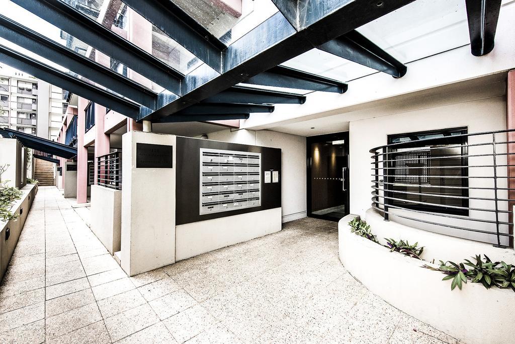 Airexec Apartments Perth Bagian luar foto