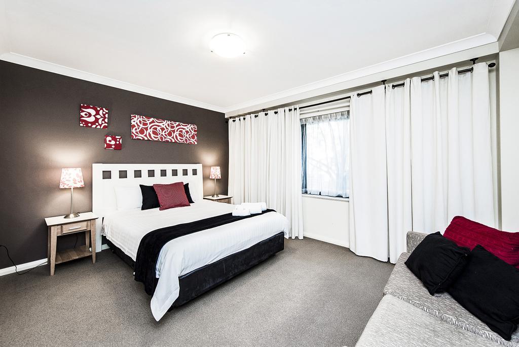 Airexec Apartments Perth Bagian luar foto